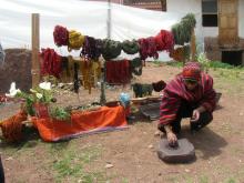 DYEING  ALPACA WOOLS AT CHINCHERO   